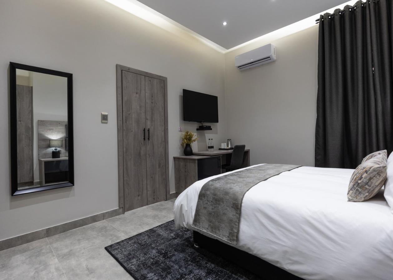 Luxe Suites Boutique Hotel Дърбан Екстериор снимка